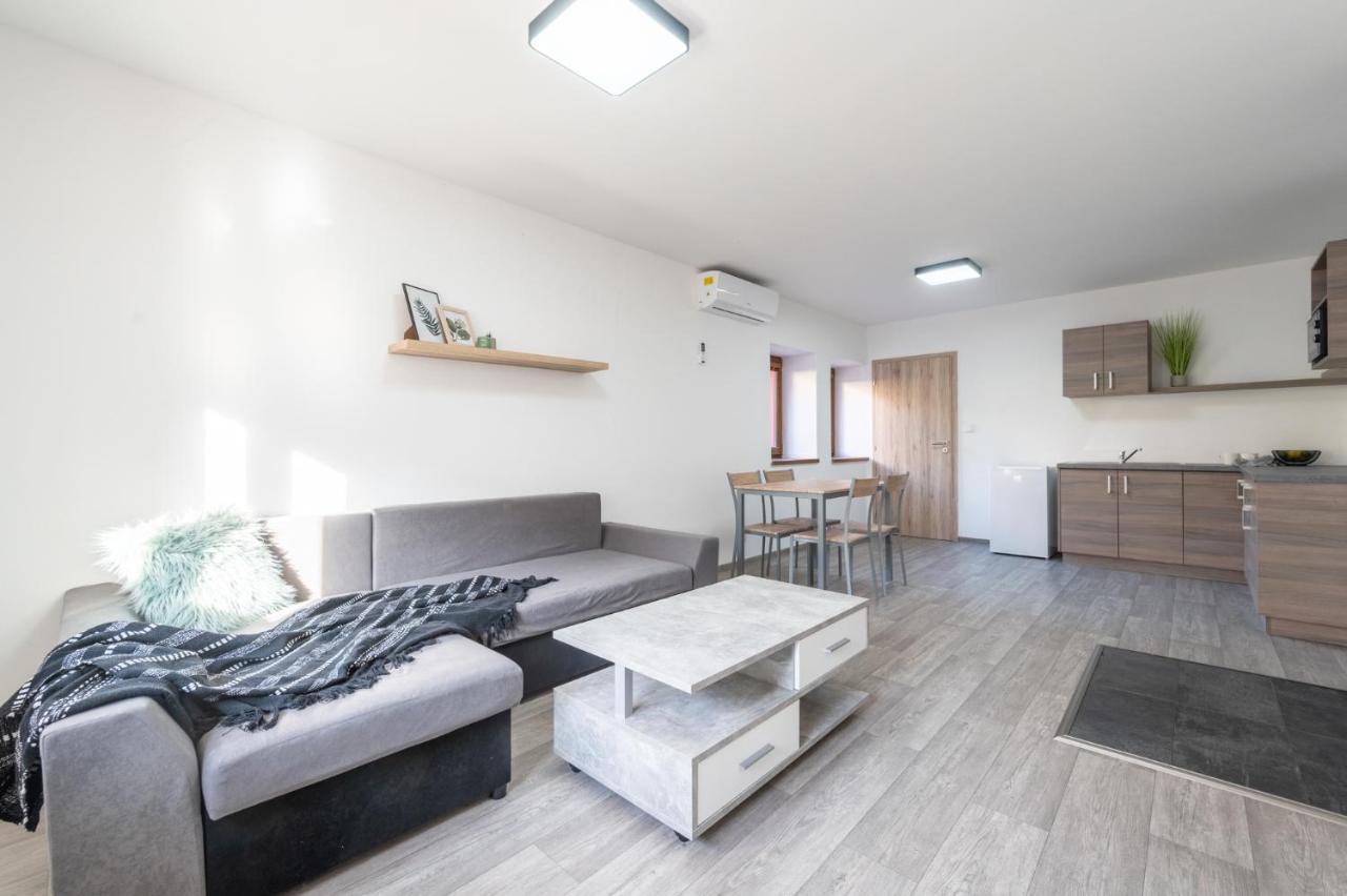 Pohoda Salas U Velehradu-2 Apartmany Uherské Hradiště Exteriör bild